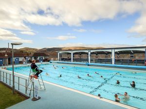 Supporting image for story: In Pictures: Return to the great outdoors as lockdown rules ease in England