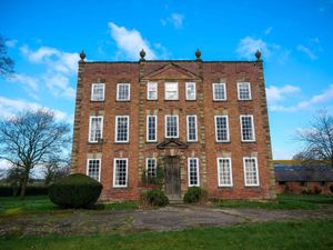 Supporting image for story: Manor house built as part of 18th century love story up for auction - at £1.75 million