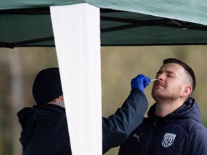 Supporting image for story: ‘Classic triad’ of Covid-19 symptoms misses a third of positive cases – study