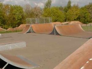 Supporting image for story: Vandals leave smashed glass on Newport skate park