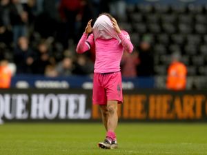 Supporting image for story: West Brom's Chris Brunt makes squad "recharge" decision in wake of "bad draw"