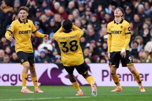 Supporting image for story: Wolves Fans' Verdict v Villa: 'Happy with performance' and 'more competitive' than before despite defeat