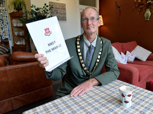Supporting image for story: Mayor meets local people over a cuppa 
