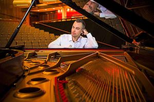 Supporting image for story: Pianist key to Lichfield Cathedral appeal