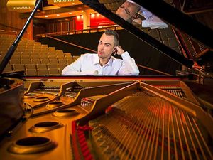 Supporting image for story: Pianist key to Lichfield Cathedral appeal