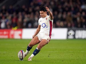 Supporting image for story: Marcus Smith holds nerve to boot England to narrow victory over South Africa