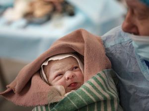 Supporting image for story: Zelensky warns against ‘pseudo-republic’ as he says 1,300 Ukrainian troops dead