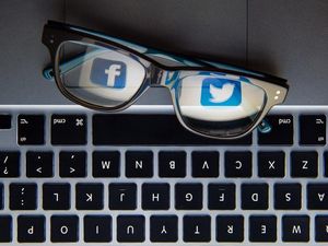 Supporting image for story: Facebook and Twitter remove more fake accounts linked to Iran and Venezuela