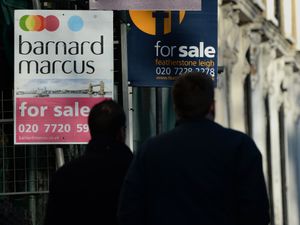 Supporting image for story: Housing market ‘struggling for momentum amid global uncertainty’