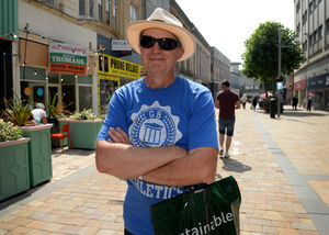 Colin Draper said he would keep wearing his as it helped him feel comfortable