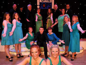 Supporting image for story: Glee-ful show troupe keeps it in the family