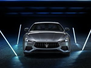 Supporting image for story: Maserati unveils new Ghibli Hybrid