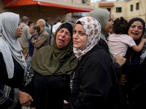 Supporting image for story: Palestinian death toll from Israel-Hamas war passes 42,000, health chiefs say