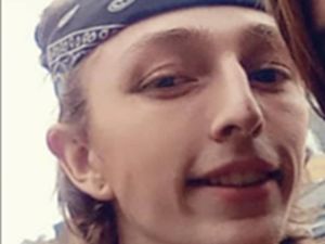 Supporting image for story: Police identify man sought in murder probe after woman dies in ‘targeted attack’