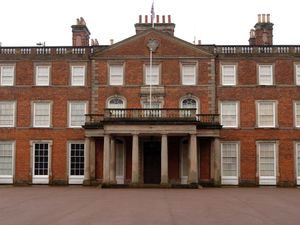Supporting image for story: Parachute display and stunts at Weston Park's Midland Game Fair