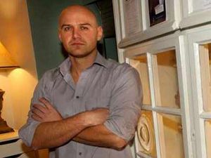 Supporting image for story: Police want to trace customer after Welshpool robbery