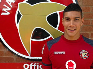 Supporting image for story: Ex-Chelsea ball boy Etheridge promises to use tricks of trade