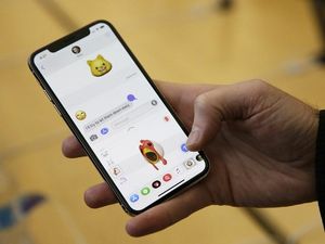 Supporting image for story: Karaoke Animoji might be the best thing about the iPhone X