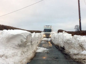 Supporting image for story: 'Snow where' to go for this lorry stuck in road