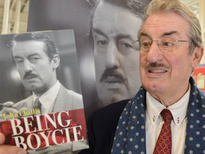 Supporting image for story: Fancy joining Boycie on set of new movie?
