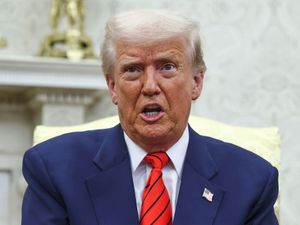 Supporting image for story: Judge blocks Trump attempt to speed up deportations