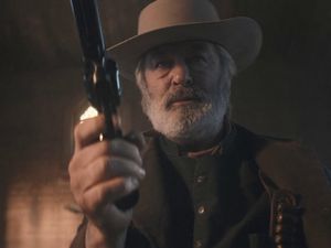 Supporting image for story: US judge approves Rust producers’ settlement with family of Halyna Hutchins