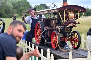 Lee Murray with Griffin the miniature steamer
