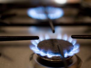 Supporting image for story: UK inflation to edge higher if oil prices push up energy costs, experts warn