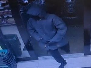 Supporting image for story: Have you seen this man? Appeal after petrol station robbery