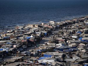 Supporting image for story: Nurse tells of treating war-injured patients during Gaza Strip deployment