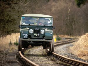 Supporting image for story: Land Rover on tracks!