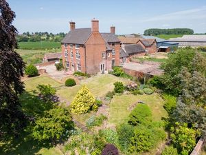 Supporting image for story: £1.5m Telford farmhouse offers 'exquisite blend of classic elegance and contemporary living'