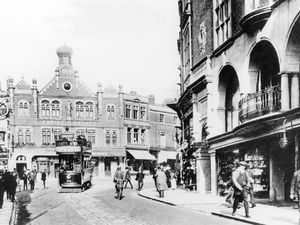 Supporting image for story: 'Why I enjoy taking the bus' - Your Letters plus a snapshot of 1913 and the No. 44 tram in motion, in our Picture from the Past series