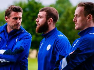 Supporting image for story: Rob Edwards takes training for first time as Bucks boss