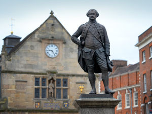 Supporting image for story: Call for referendum on Shrewsbury Clive of India statue