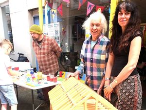 Supporting image for story: Climate action hub on hand to offer friendly, practical advice... and a cuppa!