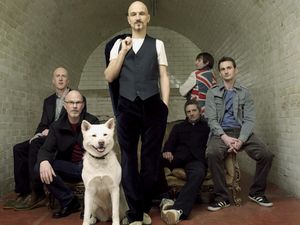 Supporting image for story: James to play Birmingham