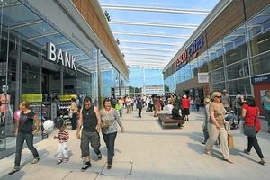 Shoppers flocked to New Square Shopping Centre