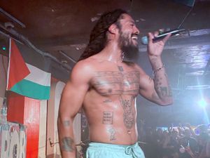 Supporting image for story: Bobby Vylan tells fans to stop IDF chants at first UK gig since Glastonbury