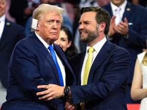 Supporting image for story: Trump returns to US campaign trail in Michigan one week after assassination bid