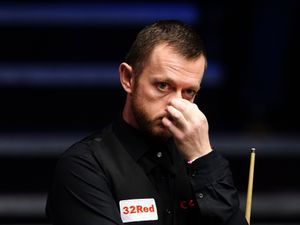 Supporting image for story: Mark Allen puts table frustration behind him with win over Aaron Hill