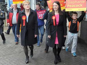 Supporting image for story: General Election 2015: Eddie Izzard plans run for Parliament in stiletto heels