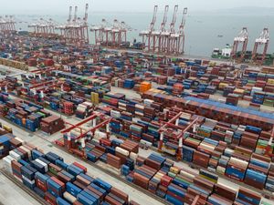 Supporting image for story: US economy shrinks 0.3% in first quarter as Trump trade wars disrupt business