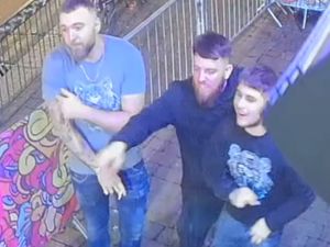 Supporting image for story: Police appeal to find group after bottles 'thrown' and man 'kicked' in Wolverhampton