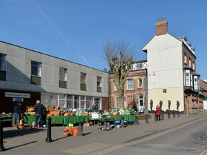 Supporting image for story: Shoppers return to Market Drayton's streets