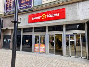 Supporting image for story: I counted the number of charity and bargain shops filling gaps left by major chains in Wolverhampton city centre