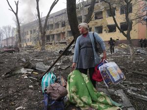 Supporting image for story: Despicable bombing of Ukraine hospital is a war crime, says UK defence minister