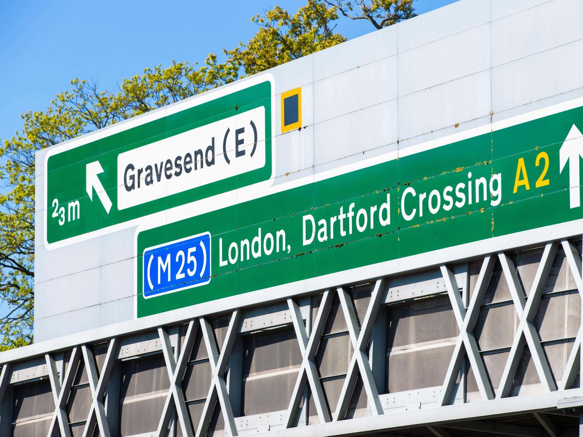 M25 closed near Dartford Crossing after lorry carrying tyres catches fire