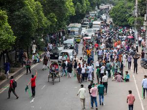 Supporting image for story: Protesters attack supporters of ousted PM Sheikh Hasina in Bangladesh