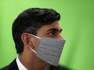 Supporting image for story: Rishi Sunak ‘willing to accept a short delay to end of lockdown’